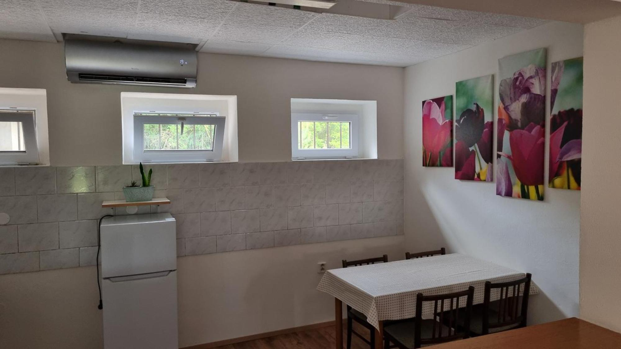 Apartmany Vinarstvi Klucov Lstibor Ngoại thất bức ảnh
