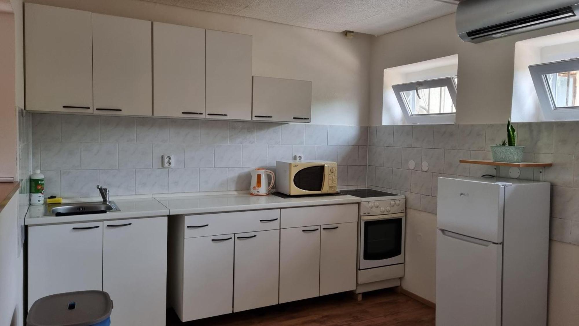 Apartmany Vinarstvi Klucov Lstibor Ngoại thất bức ảnh