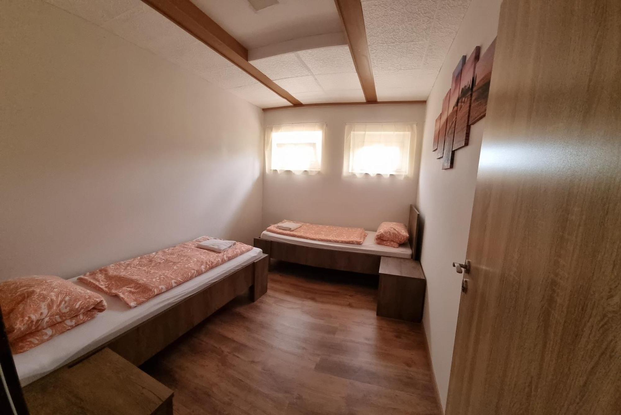Apartmany Vinarstvi Klucov Lstibor Ngoại thất bức ảnh